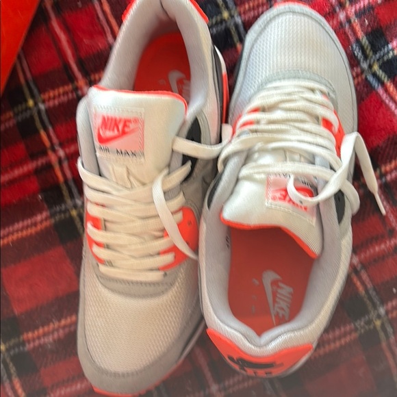 Nike Air Max III Sneakers - Picture 6 of 7